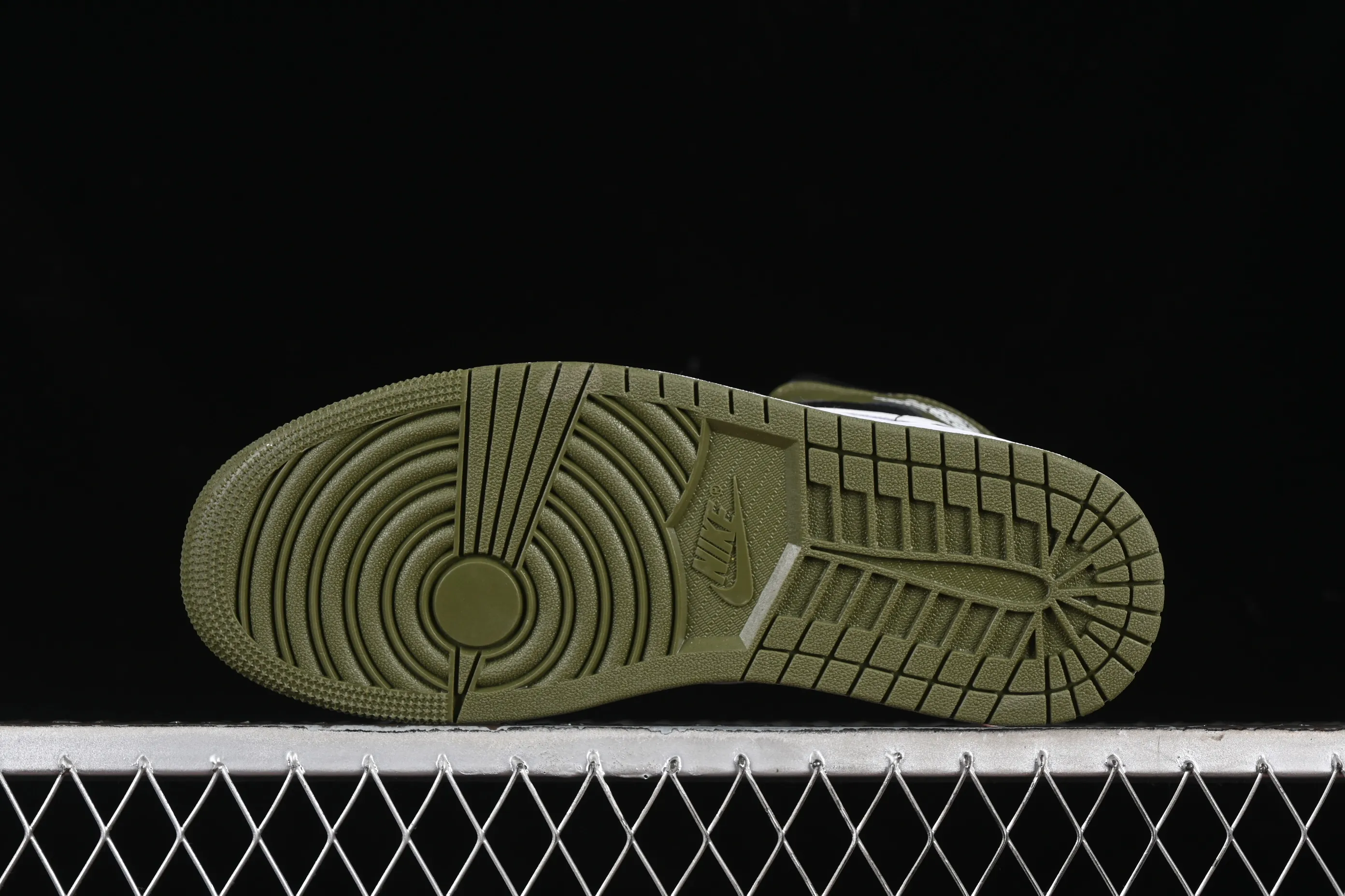 All Categories Air Jordan Jordan Series Basketball Shoes Air Jordan 1 Mid Air Jordan 1 Mid AJ1 Joe 1 Army Green Chinese Cultural Leisure Sneakers DQ8426-092